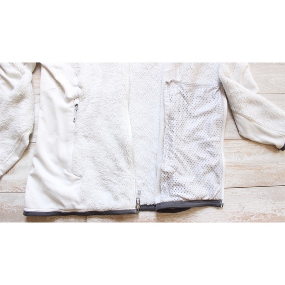 Patagonia Full Zip Sweater⭐️ white, size medium - Picture 5 of 14